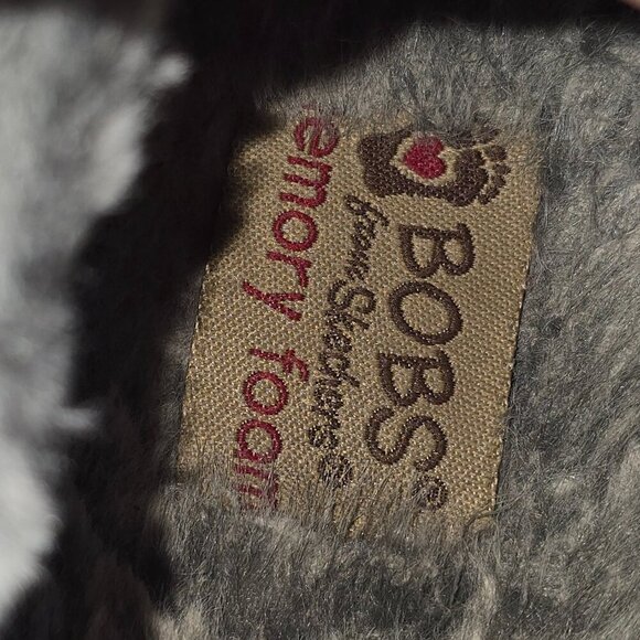 BOB'S BY SKECHERS MEMORY FOAM SLIPPERS TOO COZY PUPPY DOGS FACES FAUX FUR SIZE 6 - Picture 5 of 7